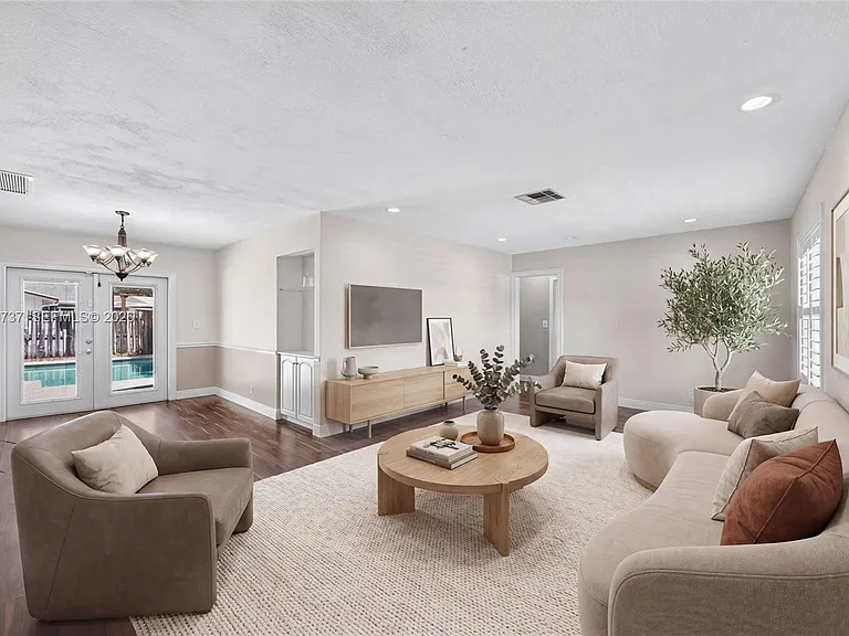 6848 NW 27th Way — Photo 10