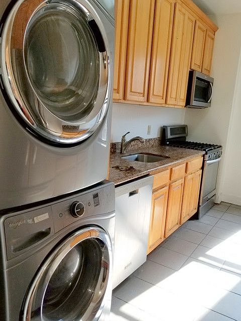 1st image of 387 Eastern Pkwy APT 15