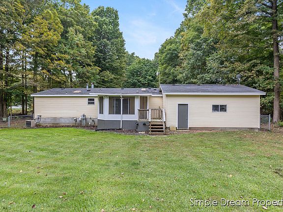 4th image of 4114 E Shore Dr
