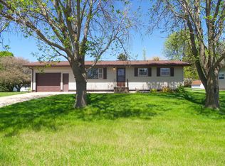 310 Hopkins Dr, Arlington, SD 57212