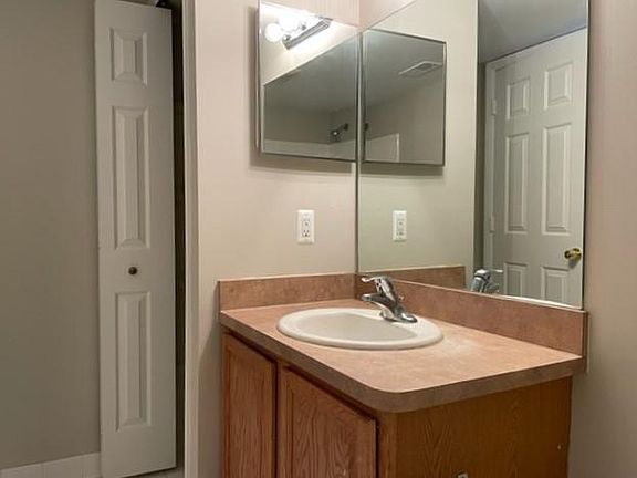 5th image of 8739 Green Willow St APT 6