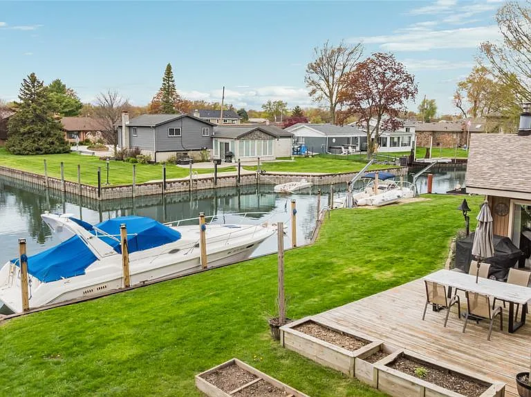 38027 Mallast St — Photo 57