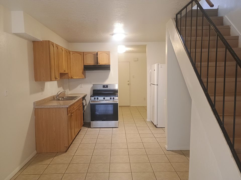 1st image of 1601 Sunshine Terrace Ave SE #D