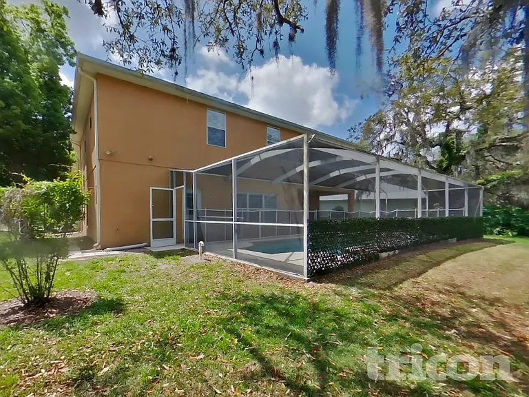 16651 Midsummer Ln — Photo 30