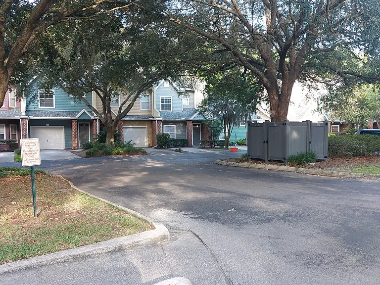 280 NW 50th Blvd — Photo 6
