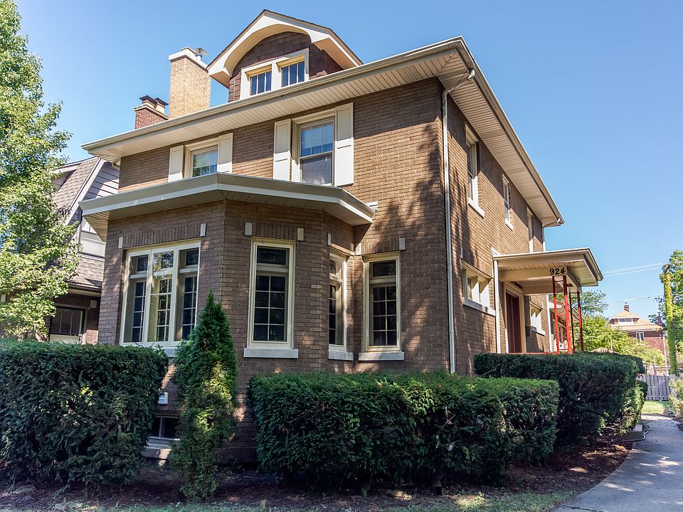1st image of 924 Fair Oaks Ave