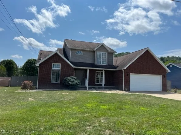 321 Dublin Dr, Mineral Wells, WV 26150