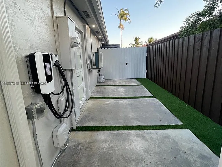 15426 SW 168th Ter #2 — Photo 11