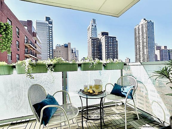 5th image of 250 E 87th St APT 18E