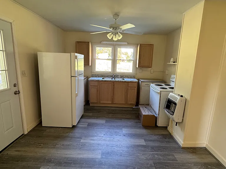 4652 Bains Chapel Rd — Photo 6