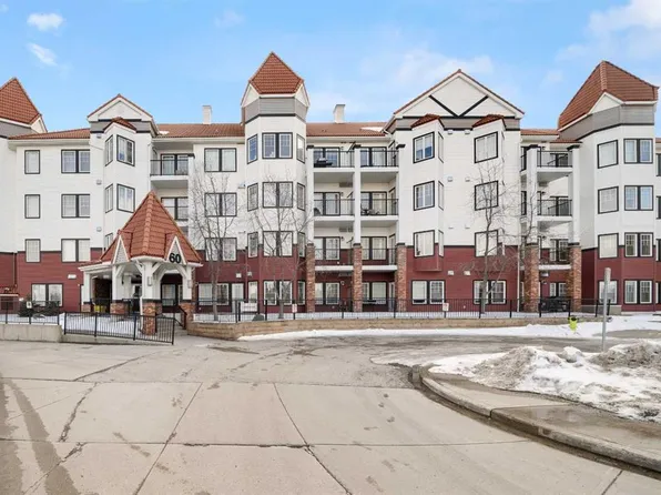 60 E Royal Oak Plz NW #117, Calgary, AB T3G 0A7