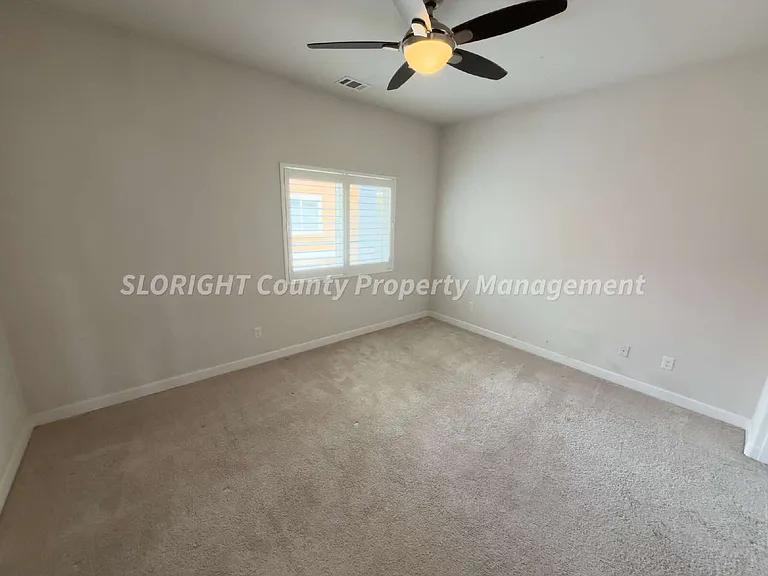 941 Humbert Ave — Photo 17