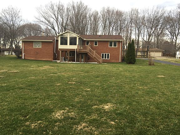 5th image of 105 Barnes Dr
