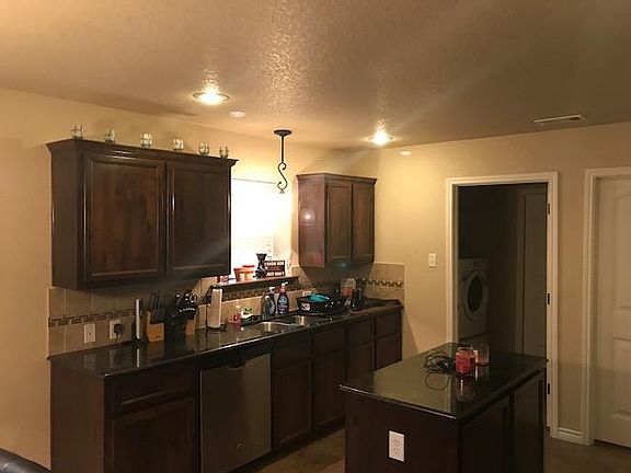 4th image of 601 W Gemini Ln