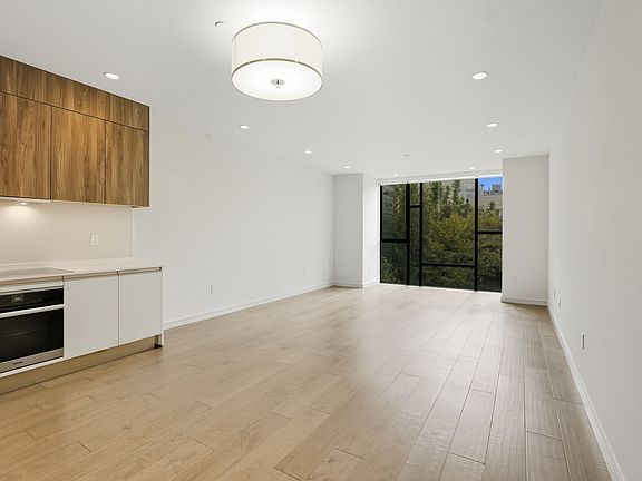 3rd image of 1463 Lombard St APT 305