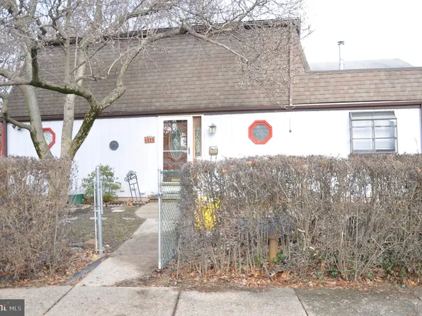 11 Frederick Ave, Maple Shade, NJ 08052