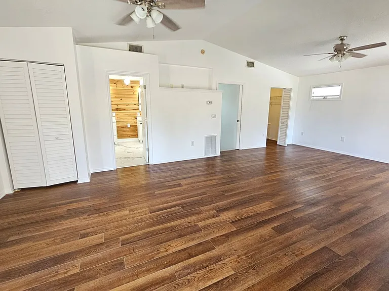 341 Bayshore Dr — Photo 33