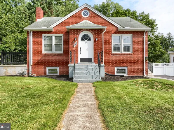 2930 Brookwood St, Harrisburg, PA 17111