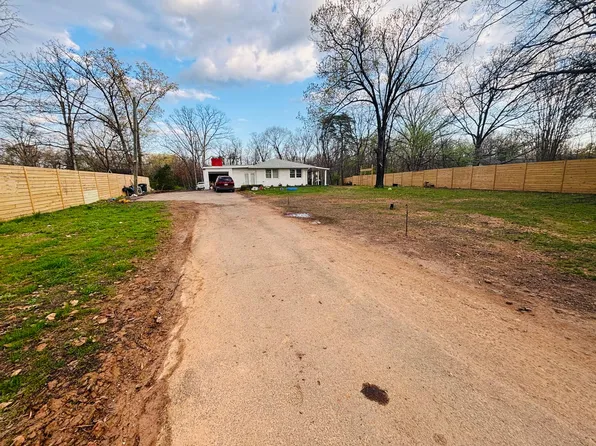 105 Lakeland Dr, Sterling, VA 20164