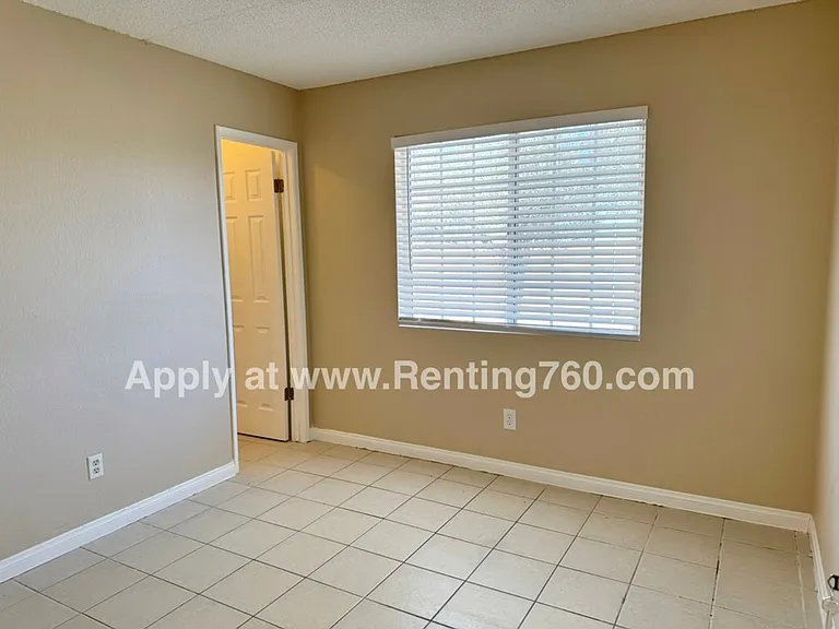 6772 Maude Adams Ave — Photo 19