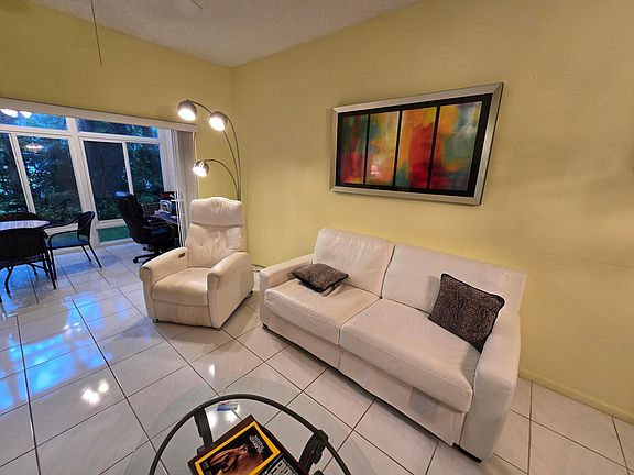 4th image of 5084 Rose Hill Drive #1103