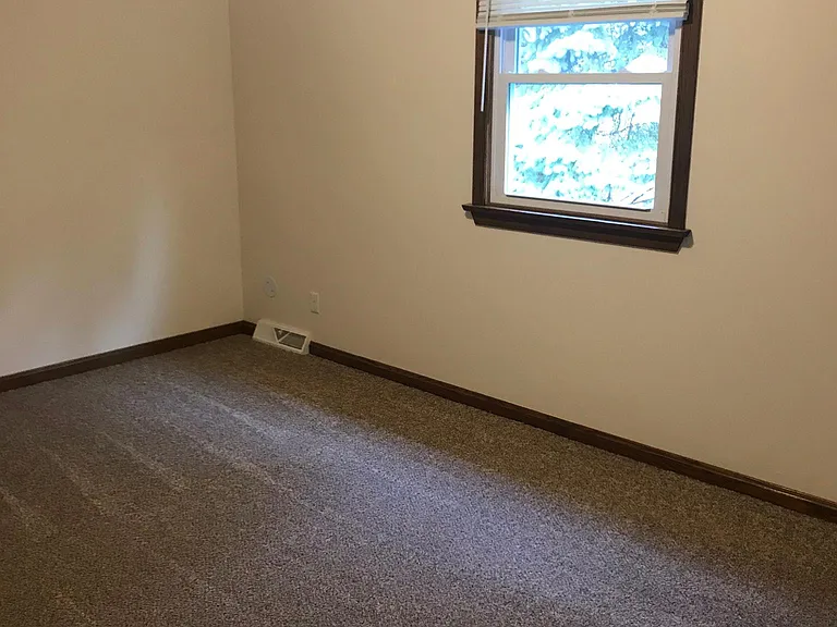 1472 Nicholson St — Photo 7