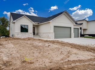 10512 W Graber Cir, Wichita, KS 67215