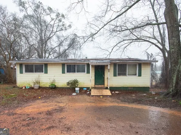 34 College St, Luthersville, GA 30251