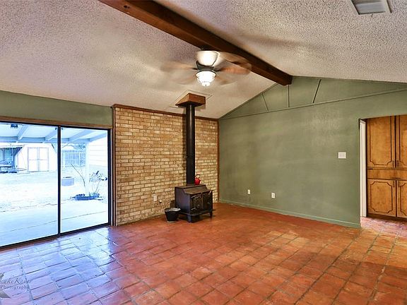 4th image of 914 Tanglewood Dr