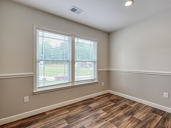 4th image of 340 W River Grove Cir