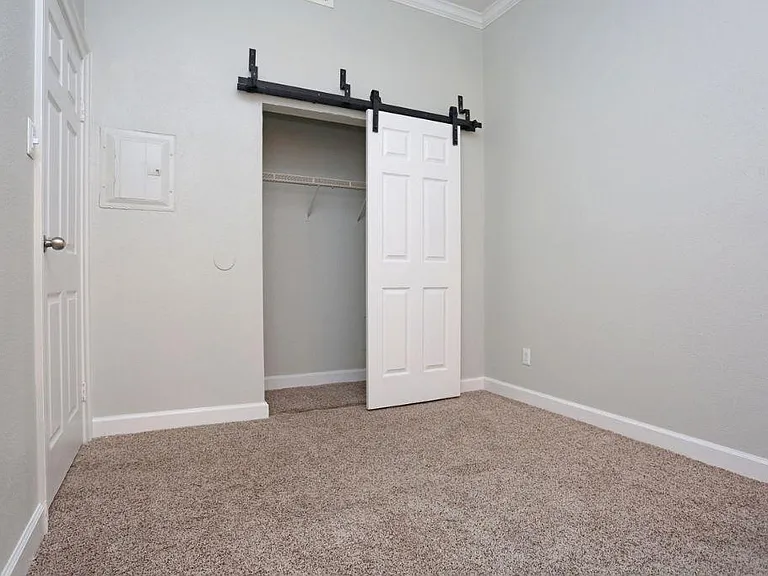 The Oceanfront Galveston Apartments — Photo 28