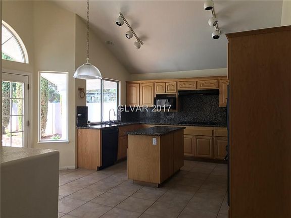 5th image of 7901 Ramblewood Ave