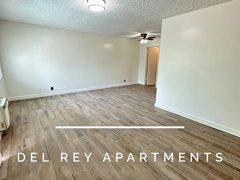 526 S 1st Ave #9 — Photo 11