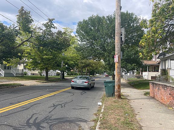 5th image of 853 Armory St