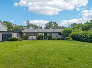 1N570 Forest Ave, Glen Ellyn, IL 60137