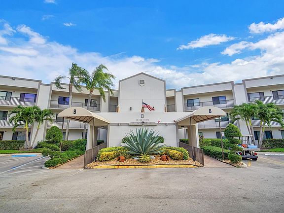 2nd image of 10404 E Clairmont Circle #111