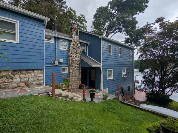 297 Lake Drive, Lake Peekskill, NY 10537