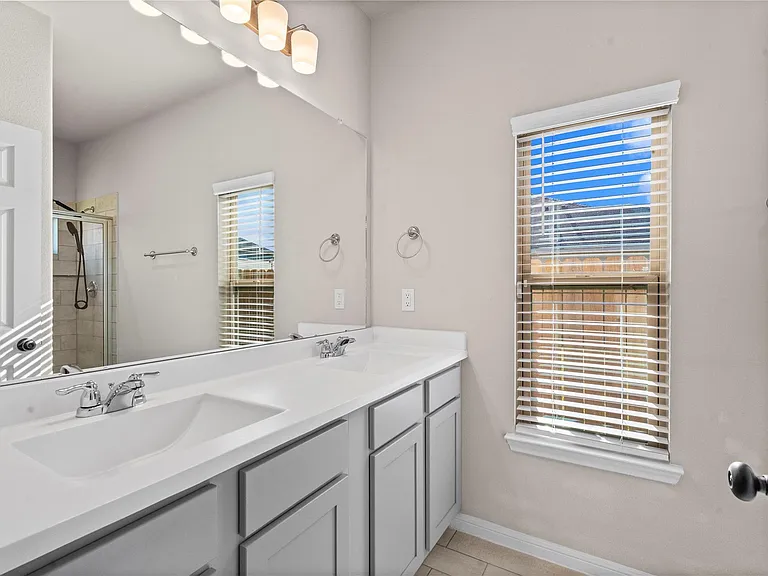 24717 Teton Hollow Trl — Photo 14