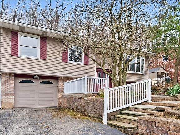 3rd image of 1302 Rankin Rd