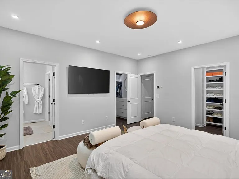 1445 Creekside Cir — Photo 24