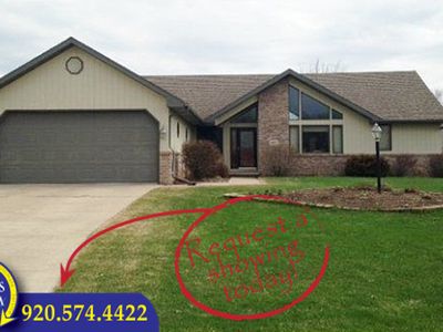 1017 Mill Pond Ln, Neenah, WI, 54956