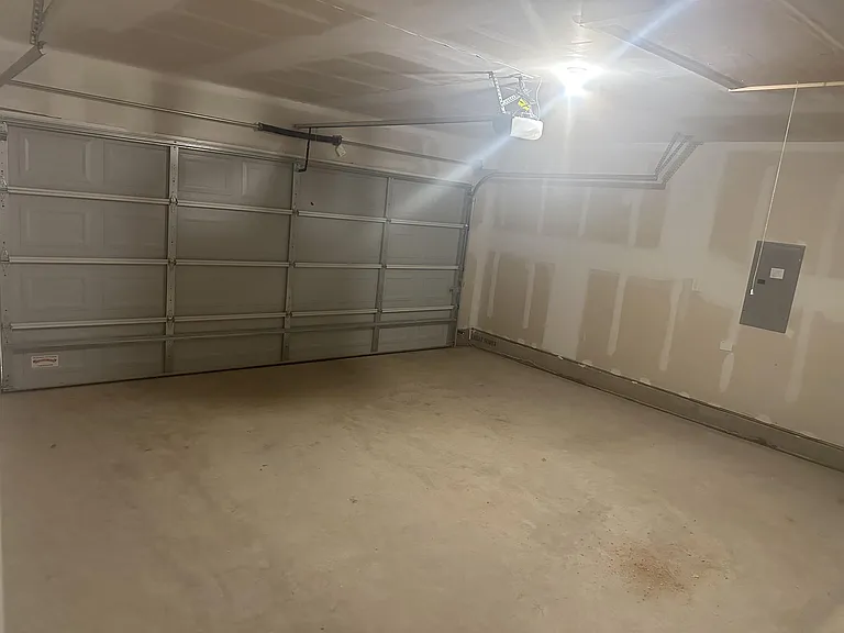 1002 Ichabod Cir — Photo 42
