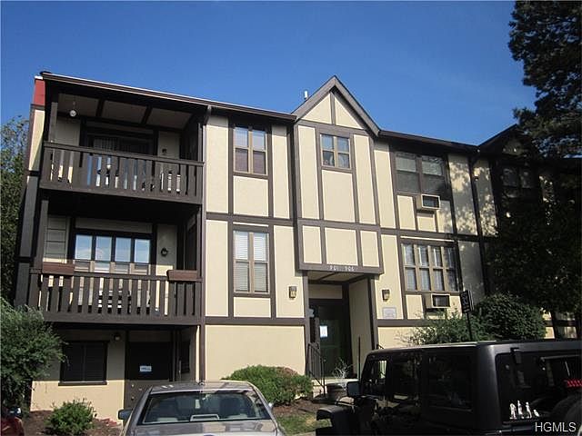 1st image of 905 Sierra Vista Ln #905