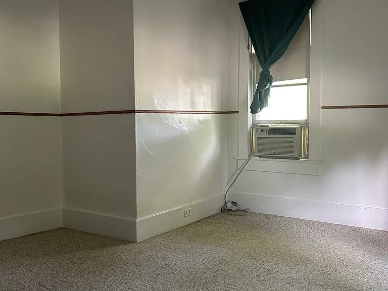 417 W Ferry St — Photo 17