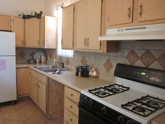 5th image of 208 W Bronson St