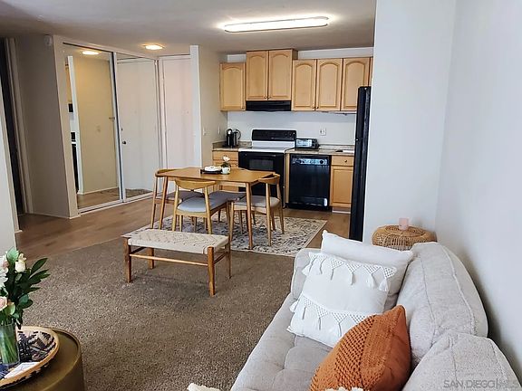 2nd image of 3050 Rue D'orleans #370