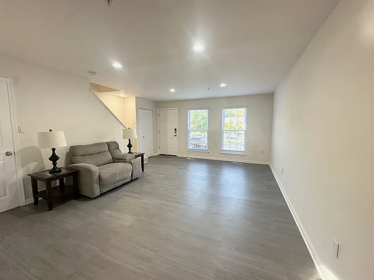 2622 Deer Ridge Dr — Photo 3