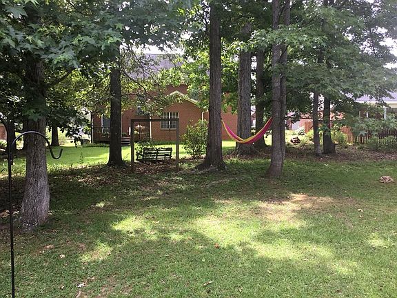 3rd image of 103 Thornhill Ct