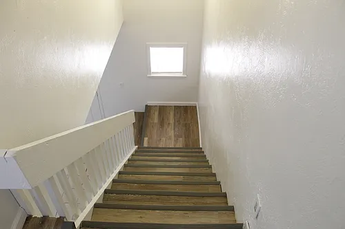1300 SF 2 Bed / 2 Bath Town Home Apartments Next To Lafayette Park! Photo 1