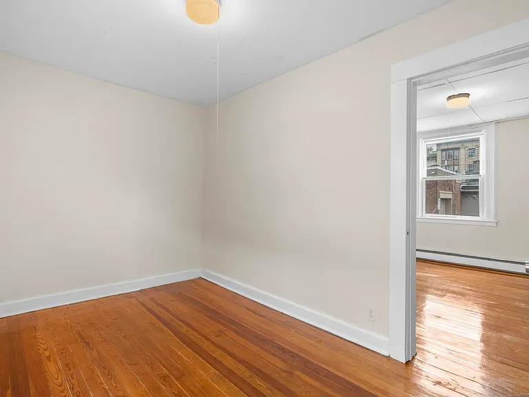 18 Gilbert St #1 — Photo 6